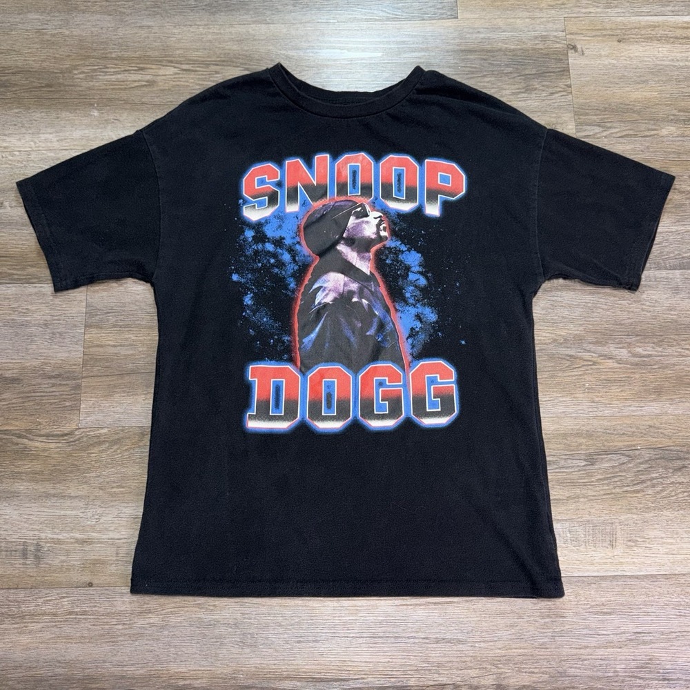 Dogg Supply by Snoop Dogg Black Graphic Shirt Mens Small "Snoop Dogg" Spell-Out